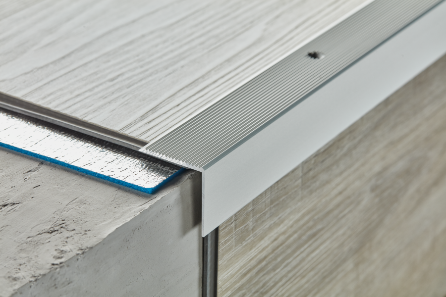 99253 Aluminijska kutna lajsna Cezar 833939 Champagne 30 x 30 2m